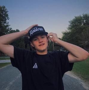 Meet your Posher, Devin